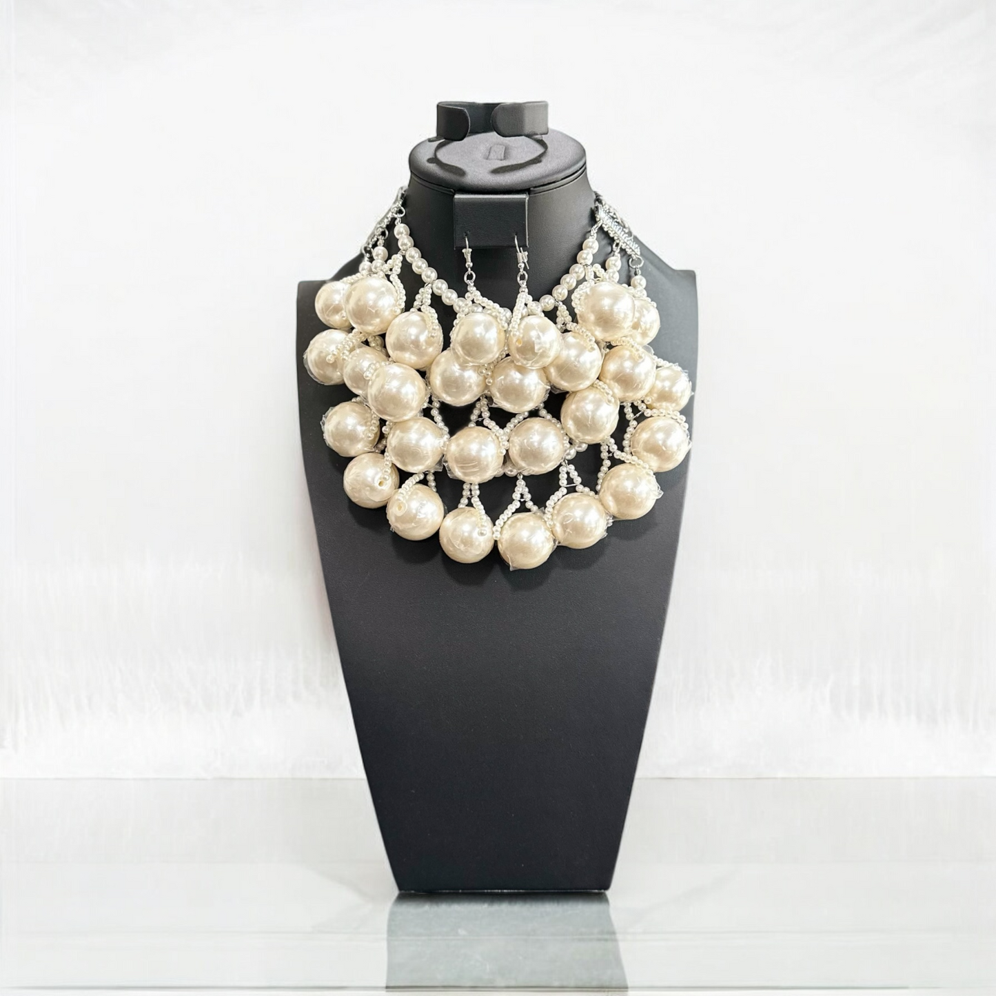 Bold Pearl Necklace Set