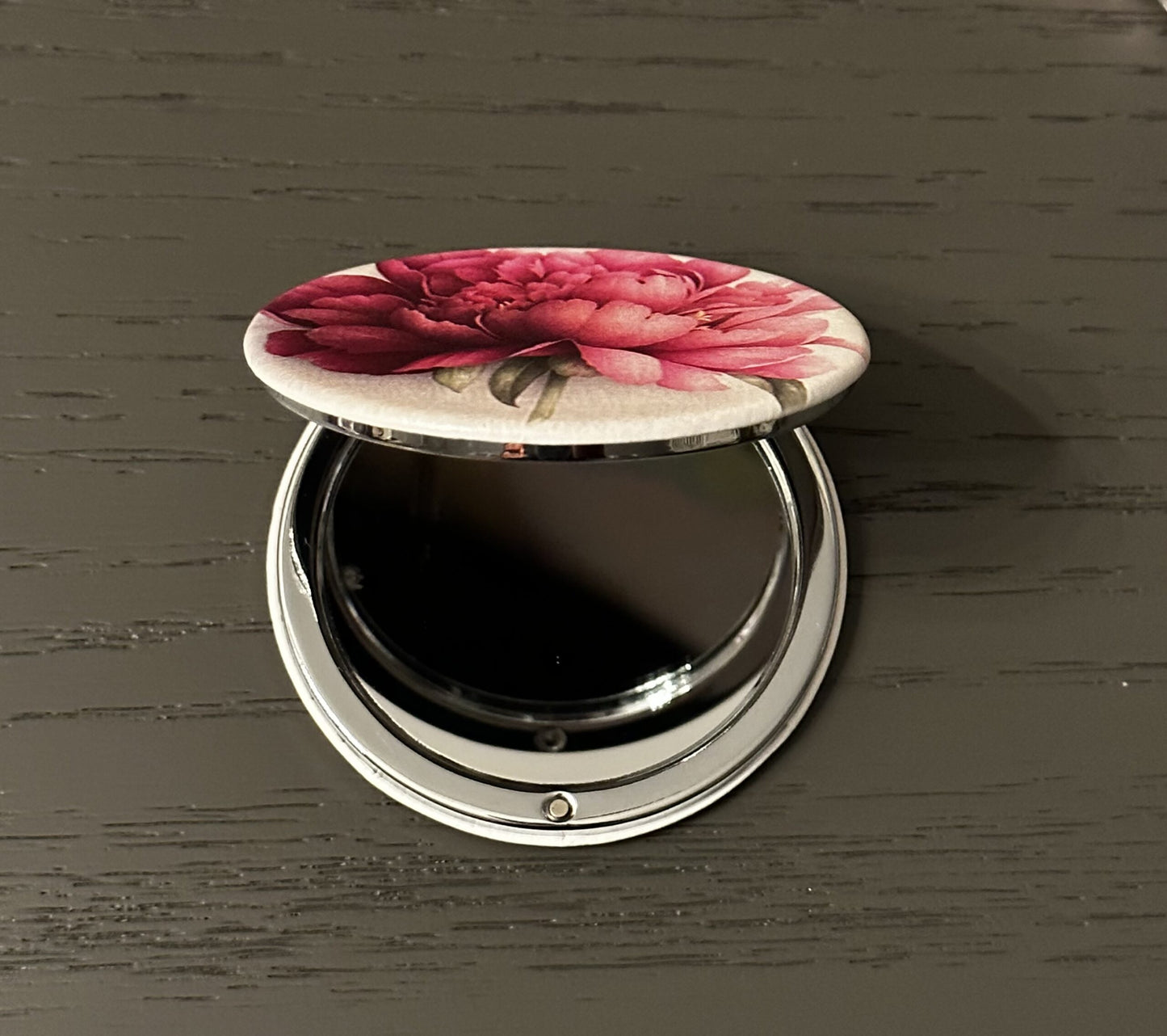 Oh-So Pretty Compact Mirror