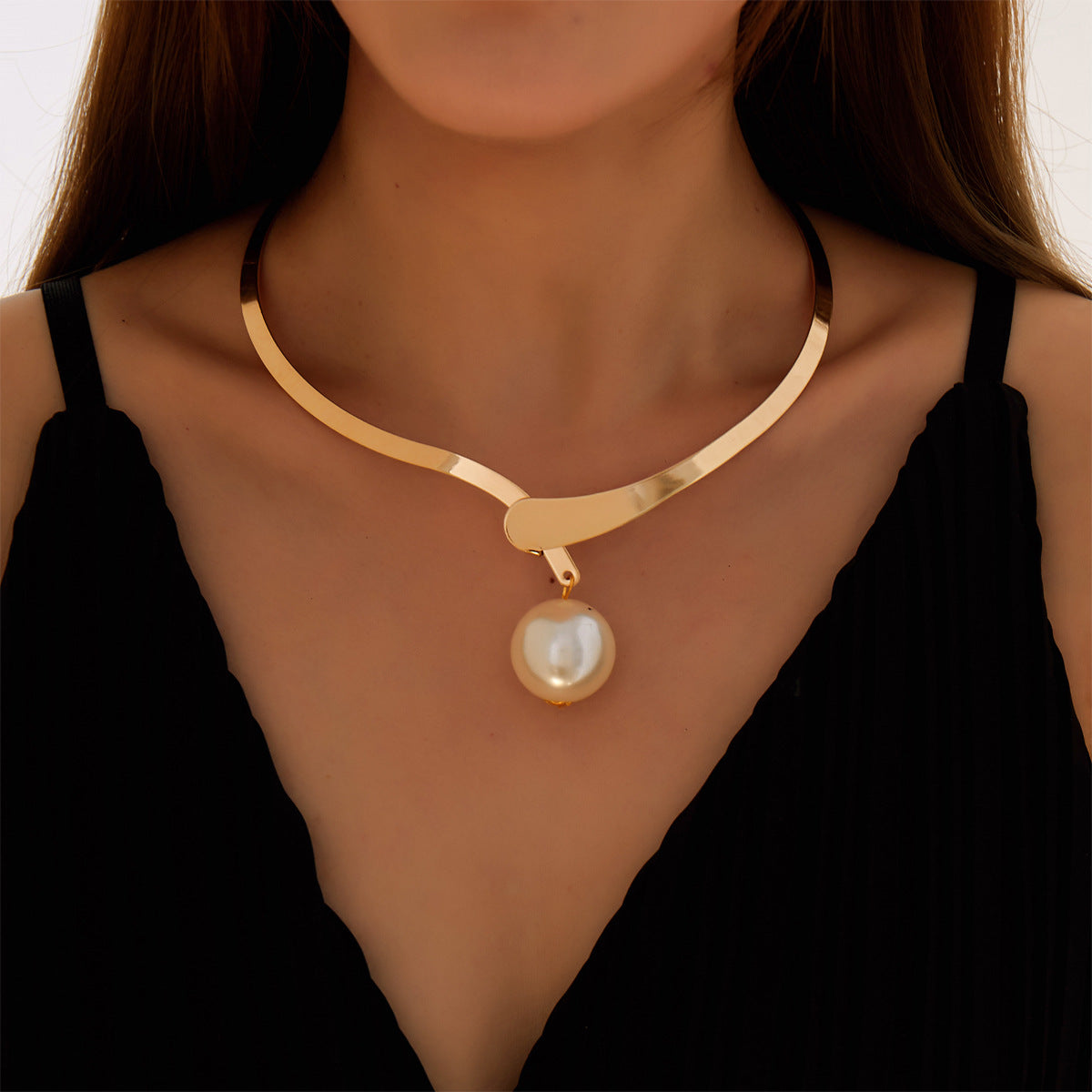 Pearl Pendant Necklace (Gold)