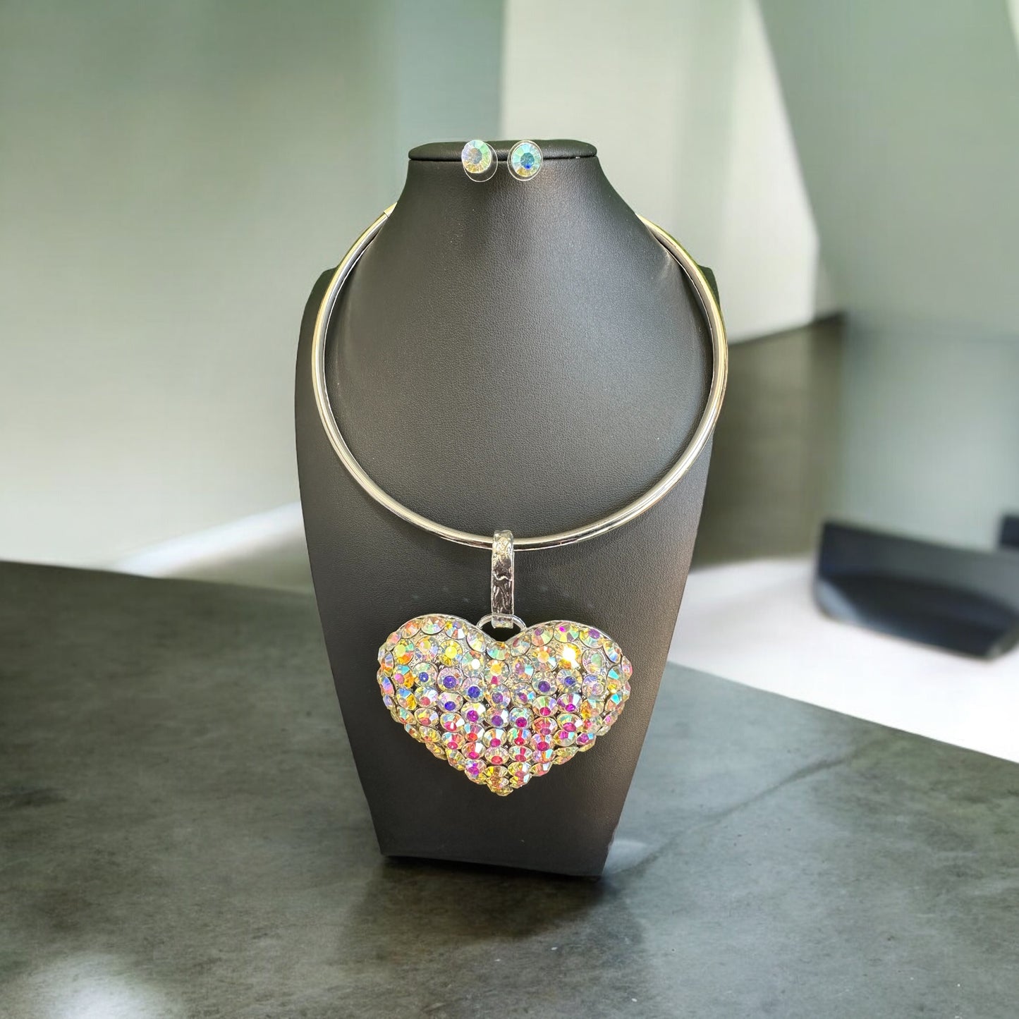 Heart-Shaped Rhinestone Necklace Set with Stud Earrings