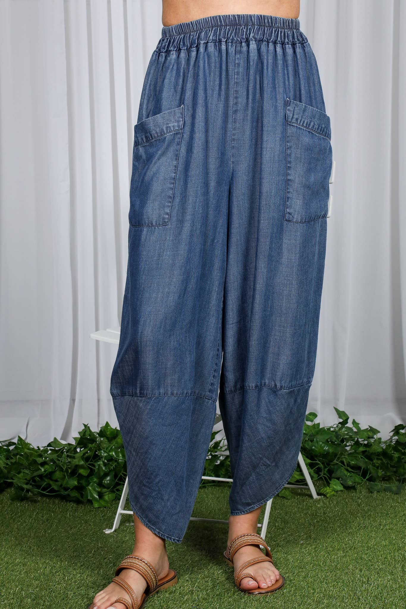 High-Waisted Chambray Barrel Pants | Relaxed Fit Women's Pants