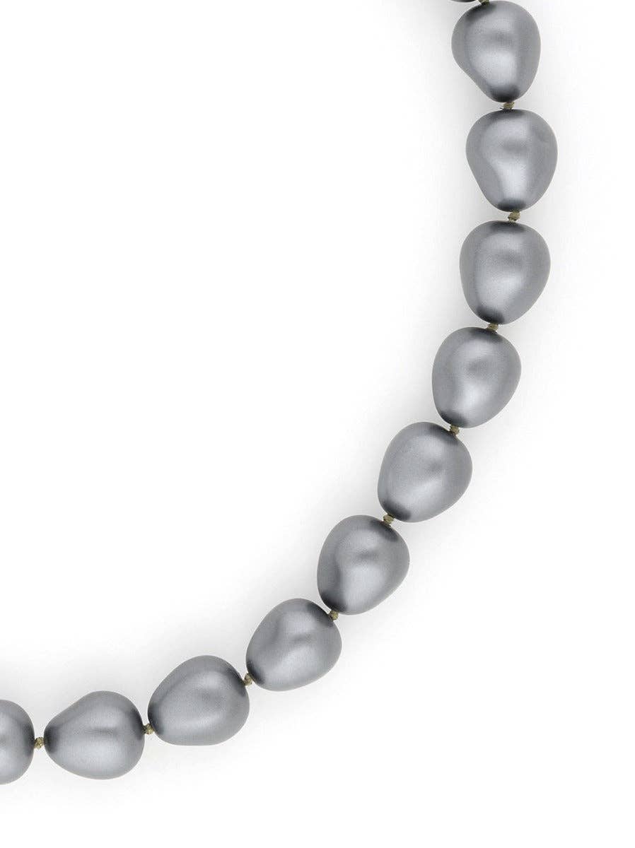 Classically Chic Pearl Strand Necklace: Champaign
