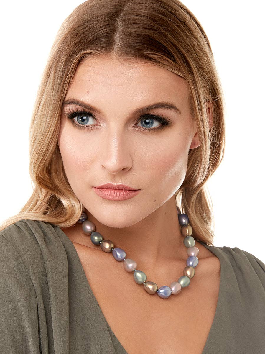 Classically Chic Pearl Strand Necklace: Champaign